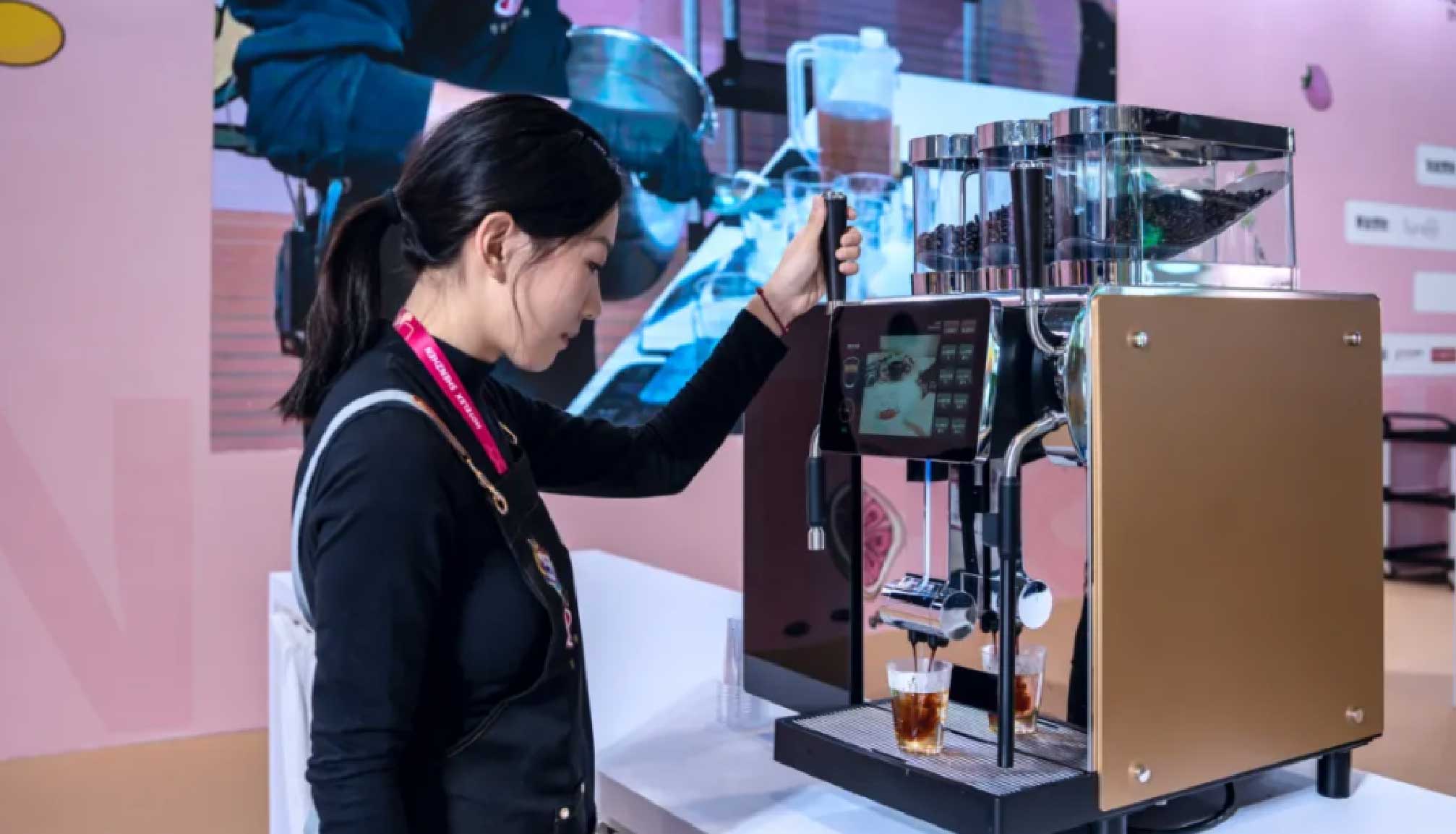 华南调饮高手逐梦赛。Р┦恐Φ12届国际潮饮大赛·深圳赛区